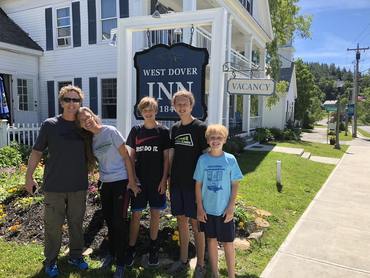 West Dover Inn Екстериор снимка